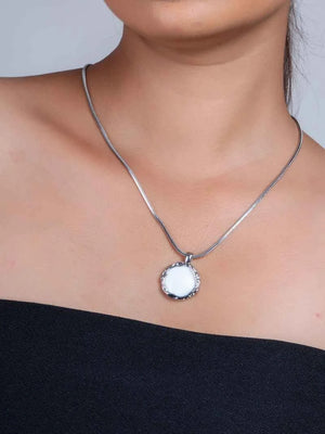White Stone Unisex Chain pendant