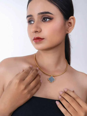 Golden Clover 2 Side Choker Neckpiece